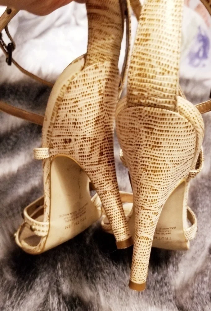 Hot Strappy Heels sexy Pump LIKE NEW